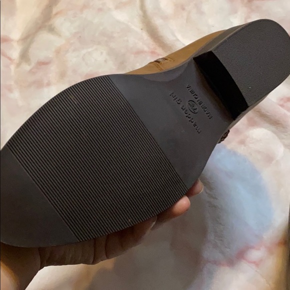 Booties - Picture 4 of 4